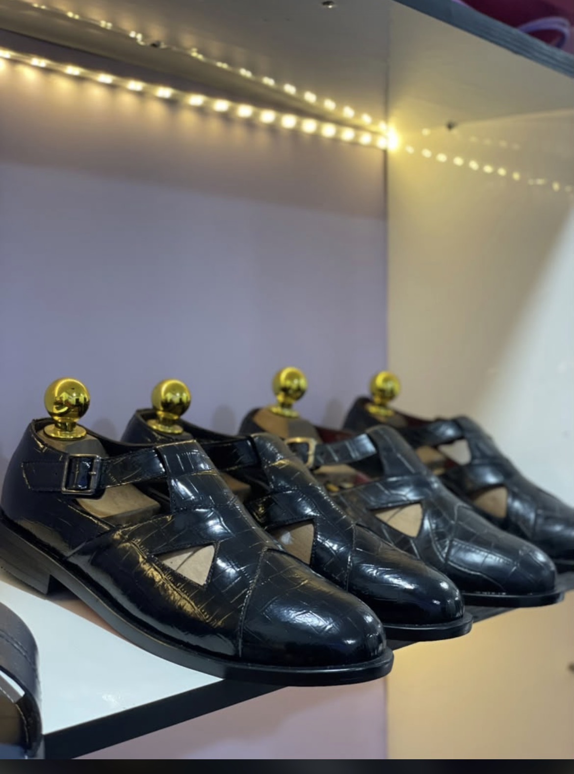 Shoe