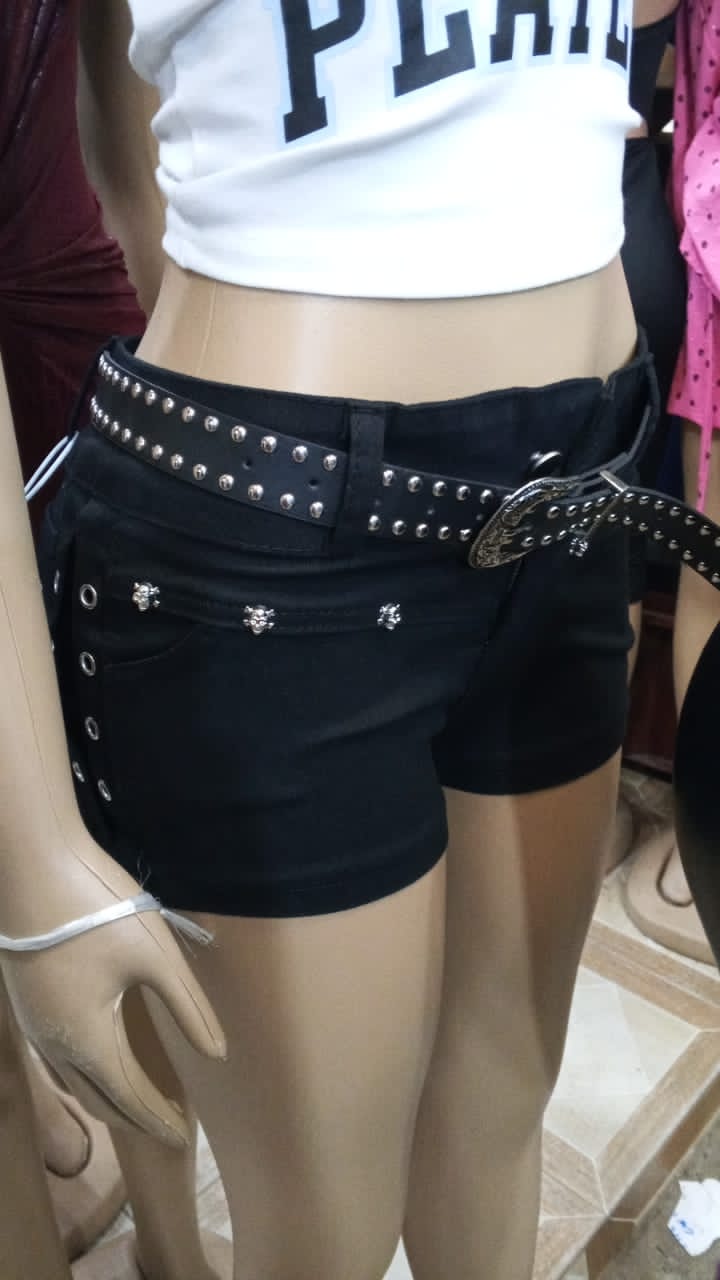 Born shorts image 1